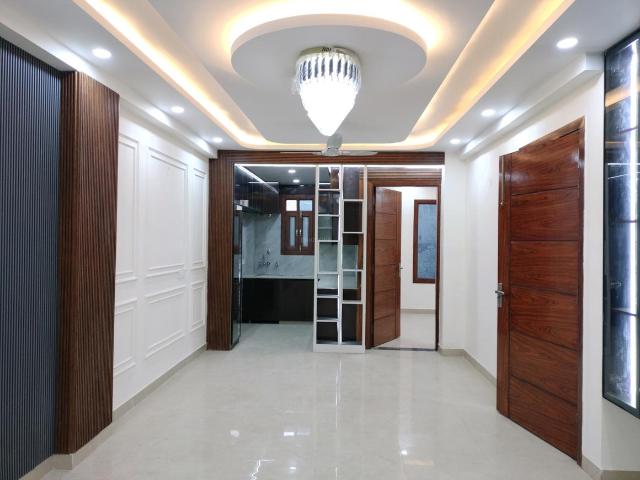 Flat for sale in South West Delhi, Deri