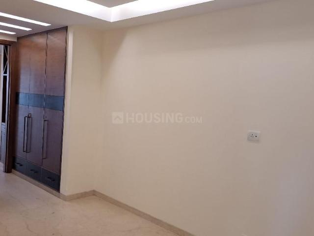 Flat for rent in Deri