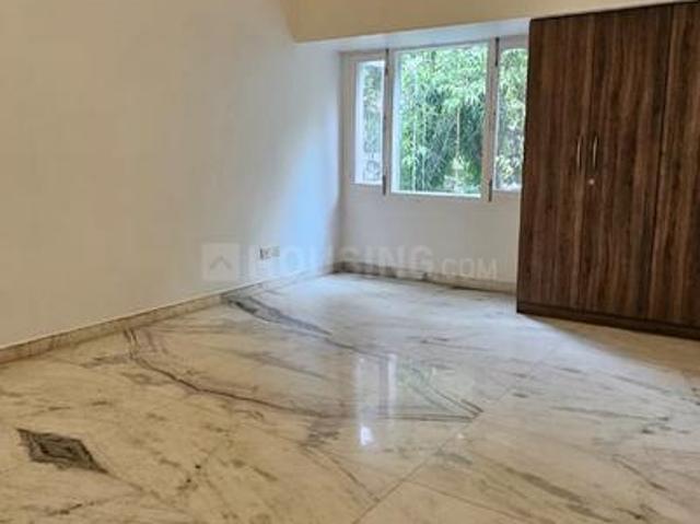 Flat for rent in Deri