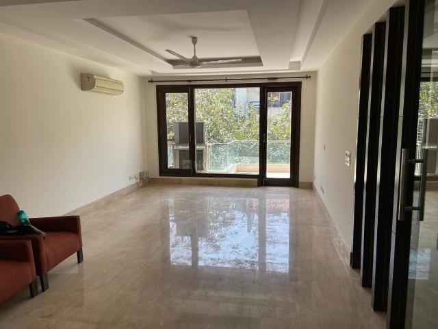 Flat for rent in Deri