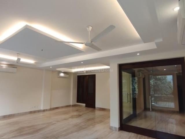 Flat for rent in Deri