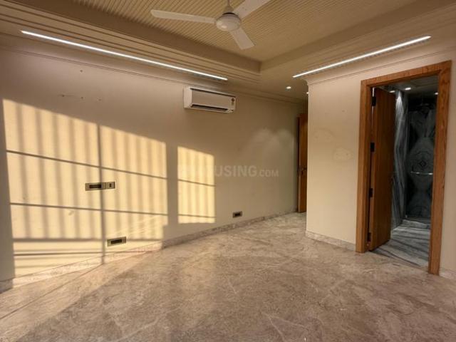 Flat for rent in Deri