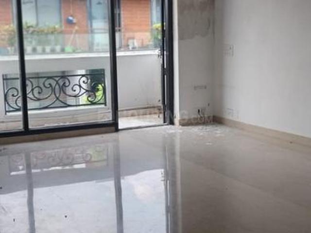 Flat for rent in Deri