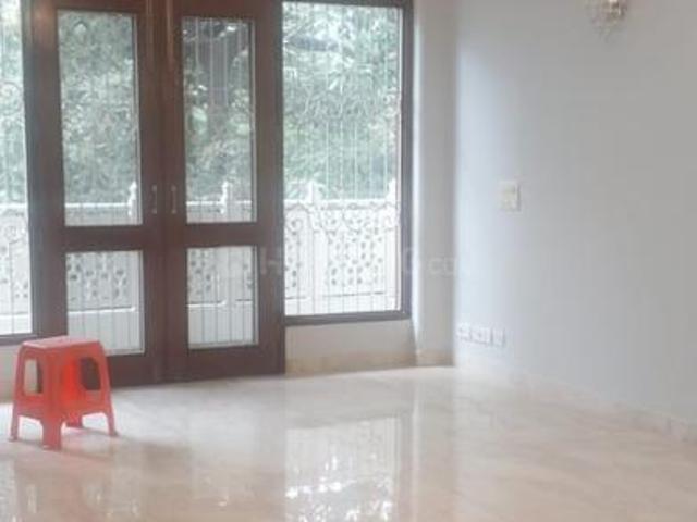 Flat for rent in Deri