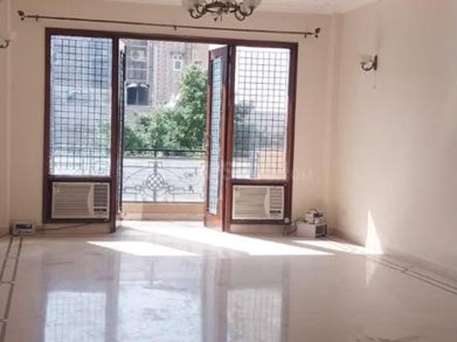 Flat for rent in Deri