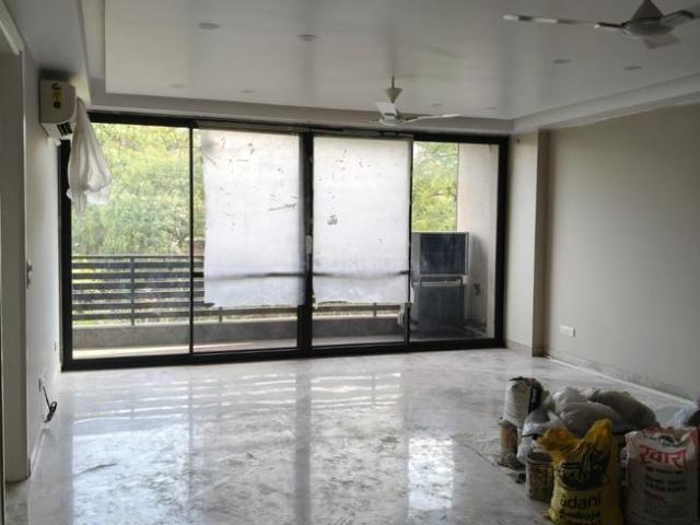 Flat for rent in Deri