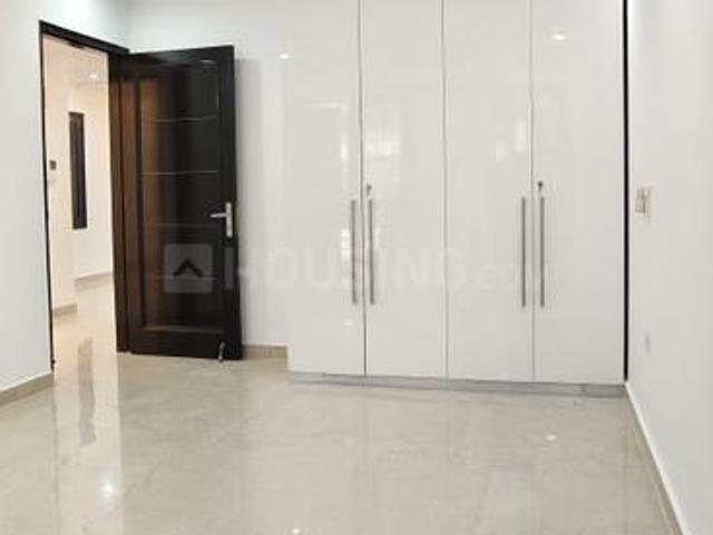 Flat for rent in Deri