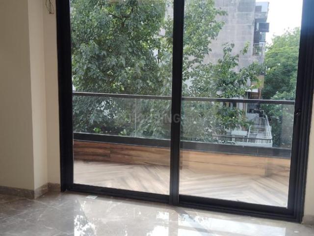 Flat for rent in Deri