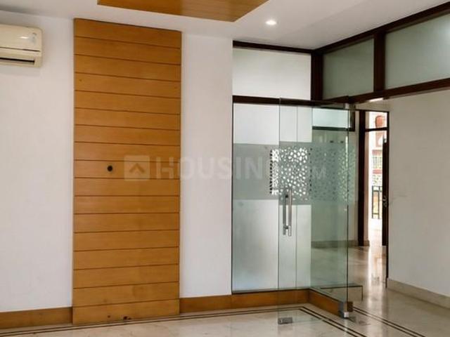 Flat for rent in Deri