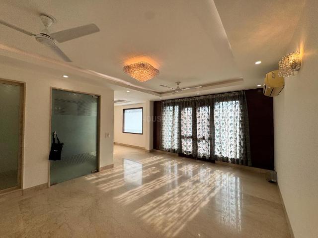 Flat for rent in Deri