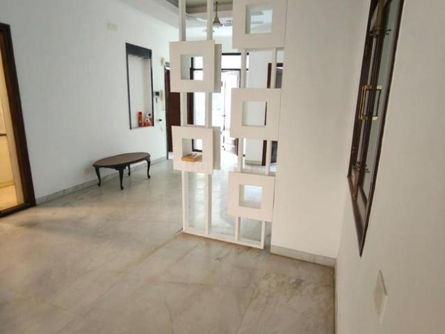 Flat for rent in Deri