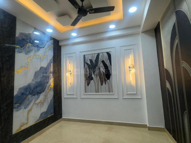 Flat for sale in West Delhi, Deri