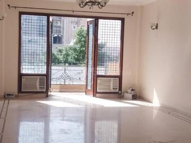 Flat for rent in Deri