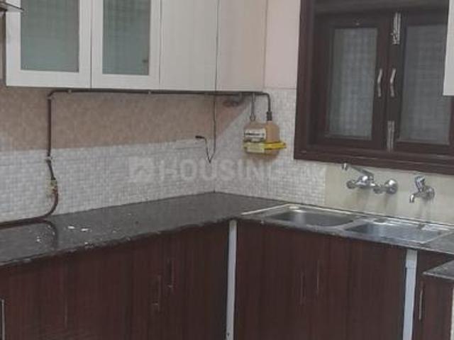 Flat for rent in Deri