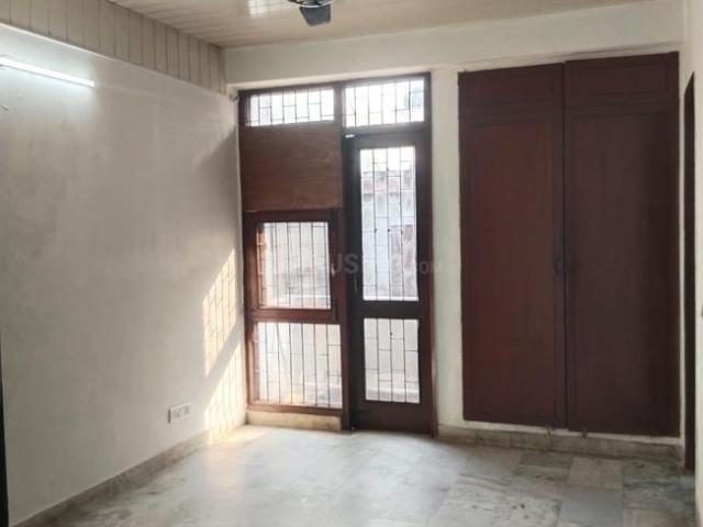 Flat for rent in Deri