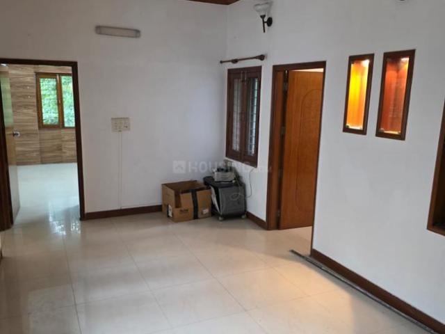 Flat for rent in Deri