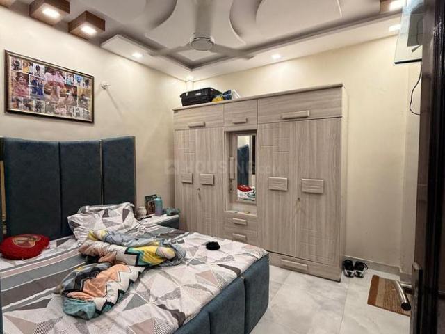 Flat for sale in West Delhi, Deri
