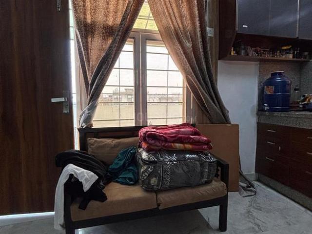 Flat for rent in South Delhi, Deri