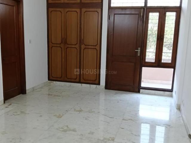 Flat for rent in Deri