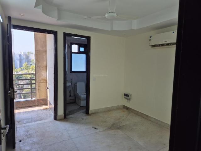 Flat for sale in Gautam Nagar, Delhi