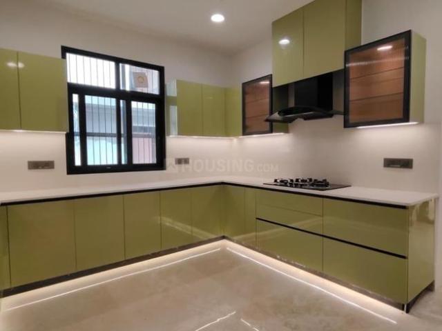 Flat for rent in Deri