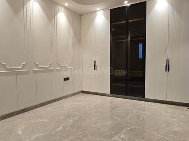 Flat for rent in Deri