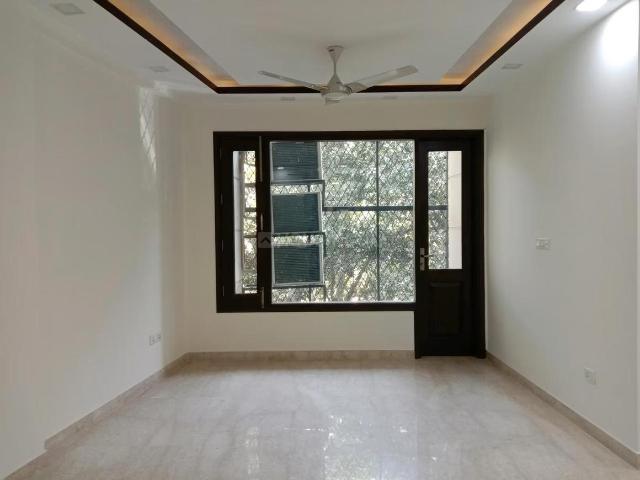 Flat for rent in Deri