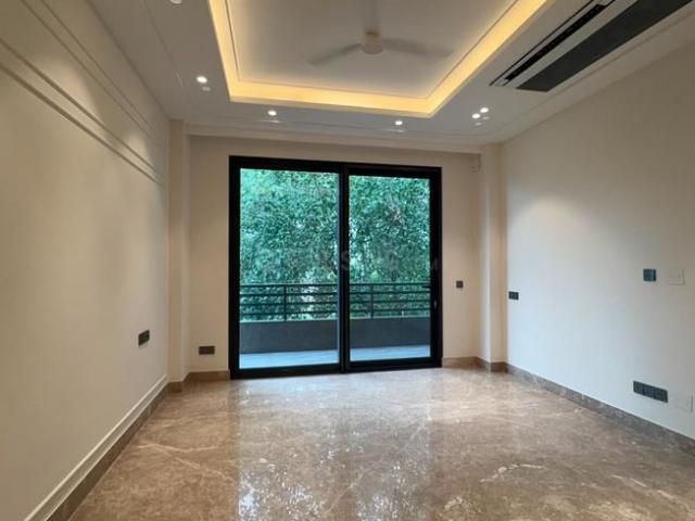 Flat for rent in Deri