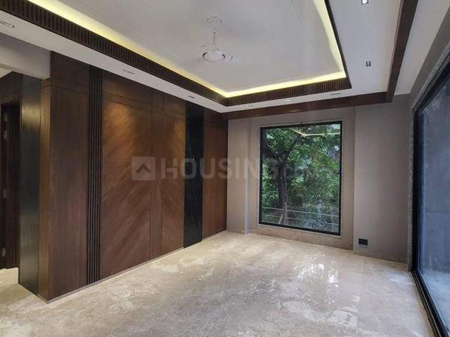 Flat for rent in Deri