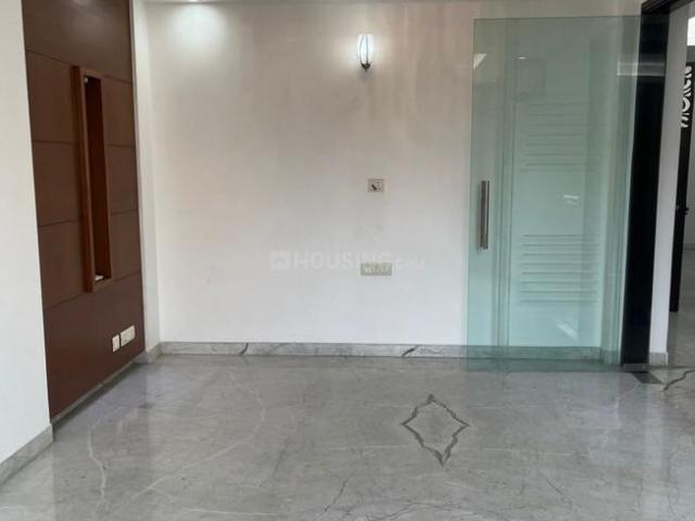 Flat for rent in Deri