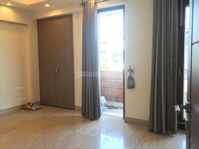 Flat for rent in Deri