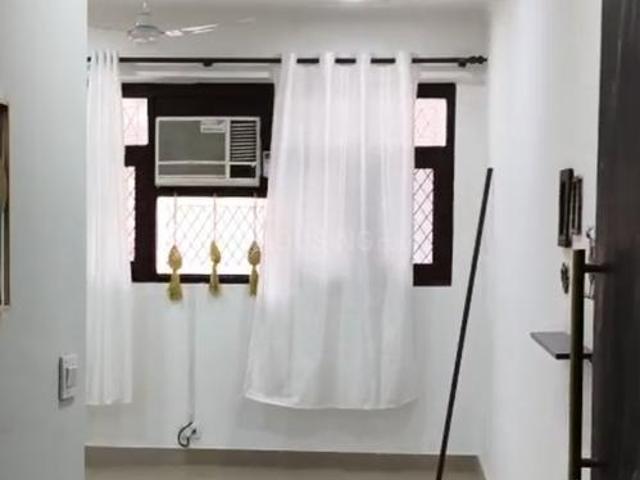 Flat for rent in Deri