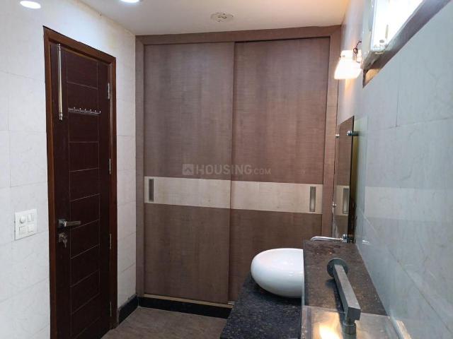 Flat for rent in Deri