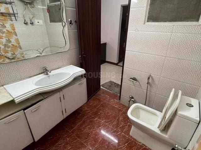 Flat for rent in Deri