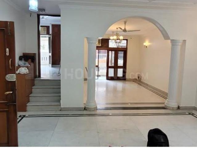 Flat for rent in Deri
