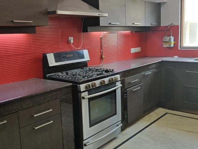 Flat for rent in Deri