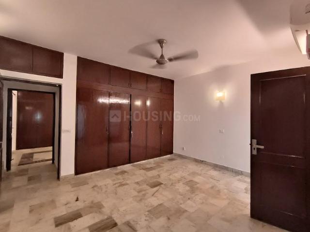 Flat for rent in Deri