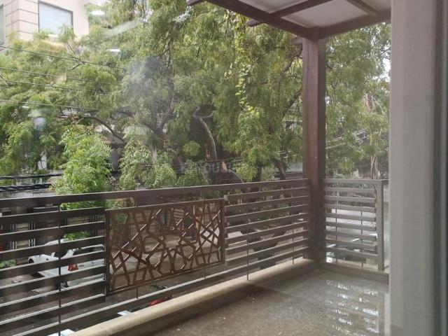 Flat for rent in Deri