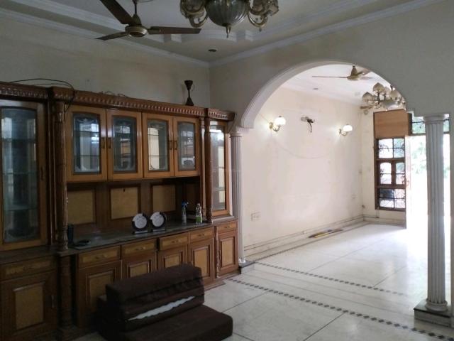 Flat for rent in North Delhi, Deri
