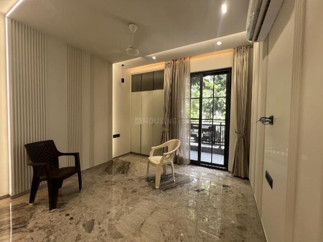 Flat for sale in North Delhi, Deri