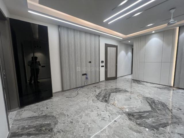 Flat for sale in North Delhi, Deri