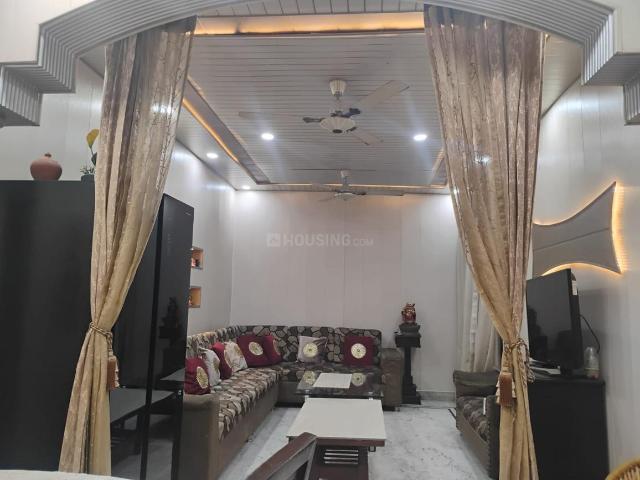 Flat for sale in North Delhi, Deri