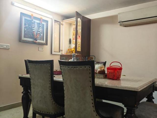 Flat for sale in North Delhi, Deri