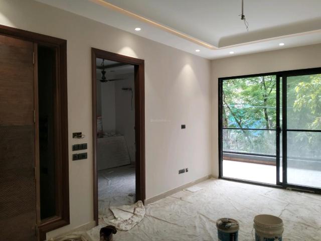 Flat for sale in North Delhi, Deri