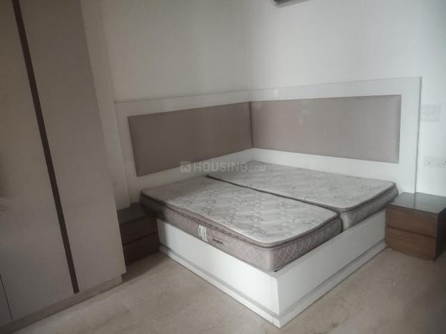 Flat for sale in North Delhi, Deri