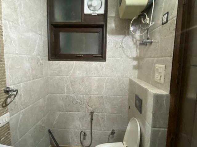 Flat for rent in North Delhi, Deri
