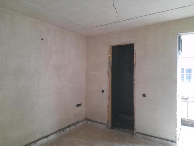 Flat for sale in GT Karnal Road Industrial Area, Delhi