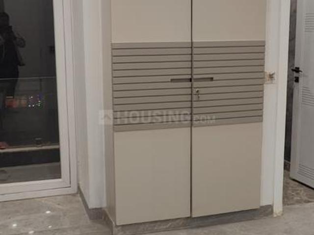 Flat for sale in North Delhi, Deri