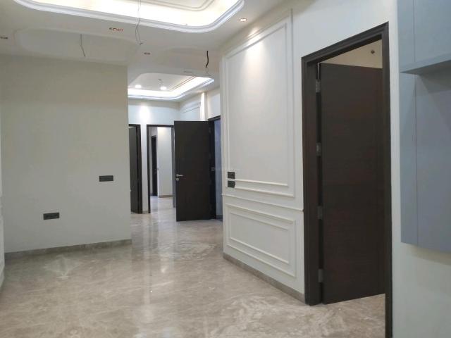 Flat for sale in North Delhi, Deri