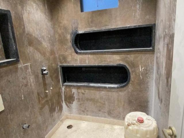 Flat for sale in North Delhi, Deri